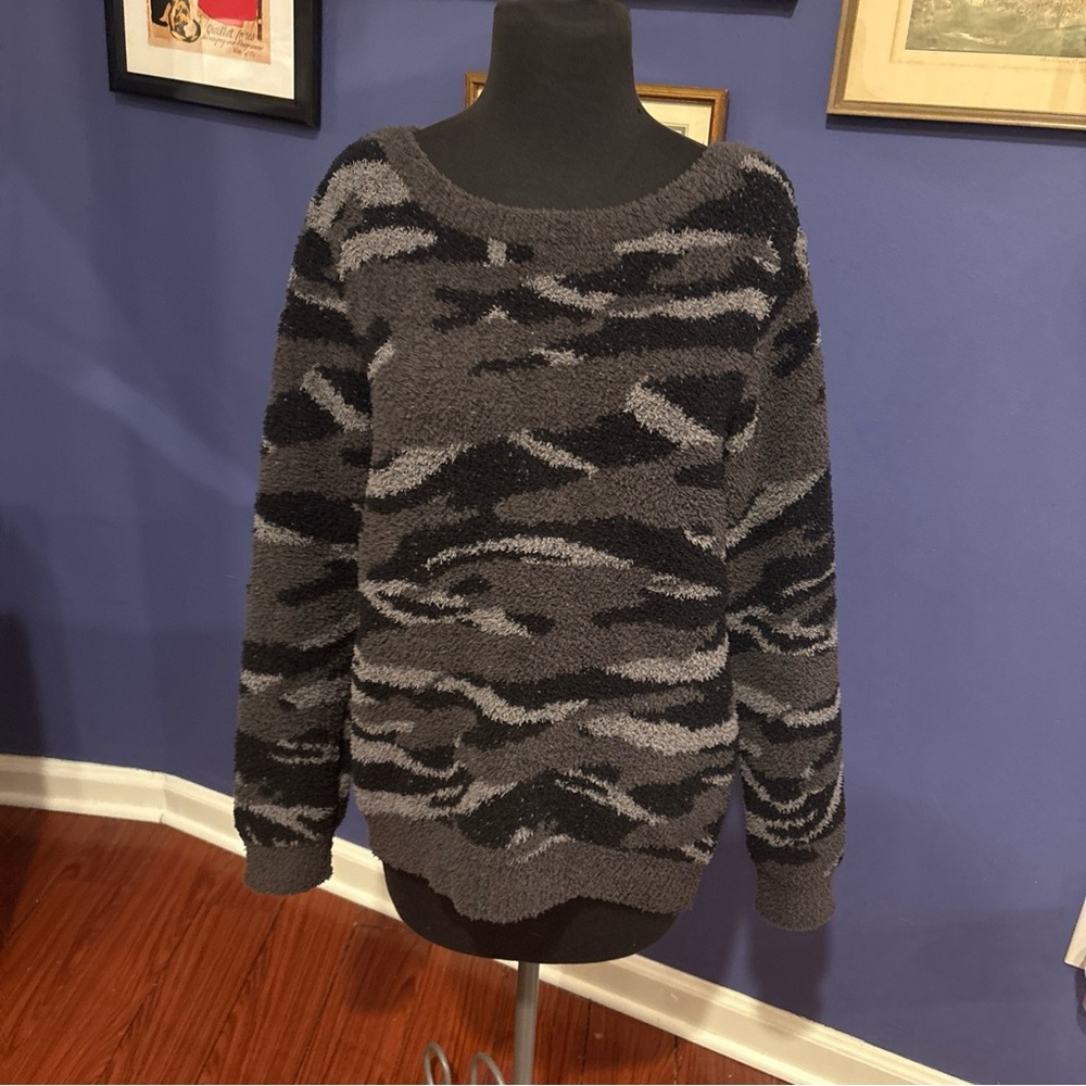 Barefoot Dreams Black and Gray Patterned Sweater